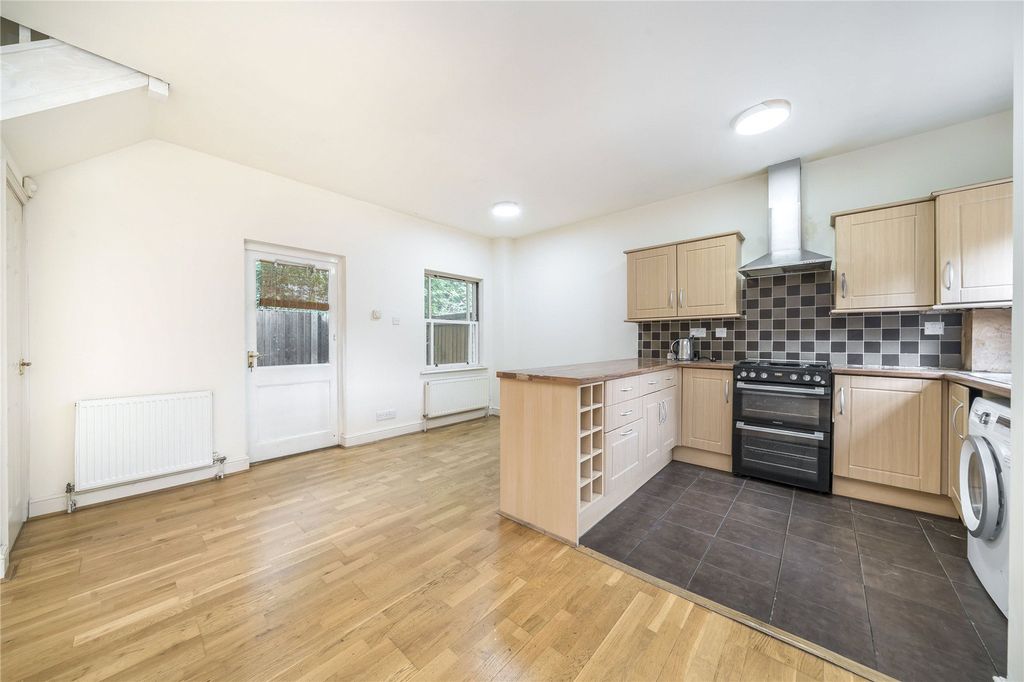 Property photo 3 of 7 Picture No. 08