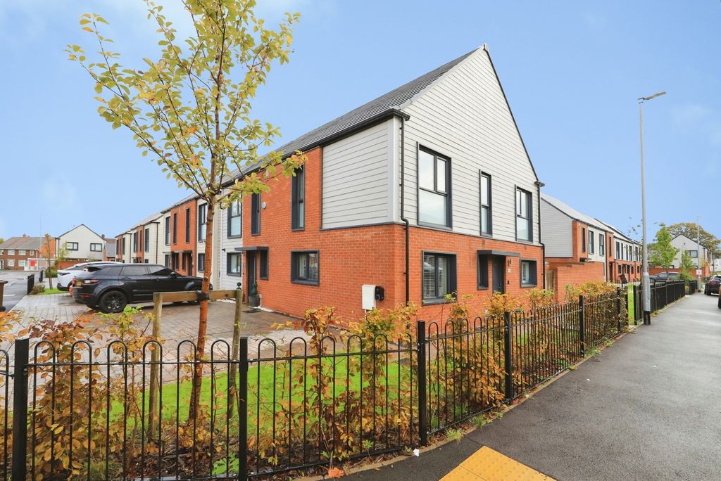 Property photo 1 of 23 Pbox-Img.Jpg