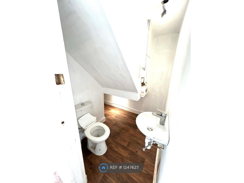 Property photo 2 of 26 Downstairs Wc