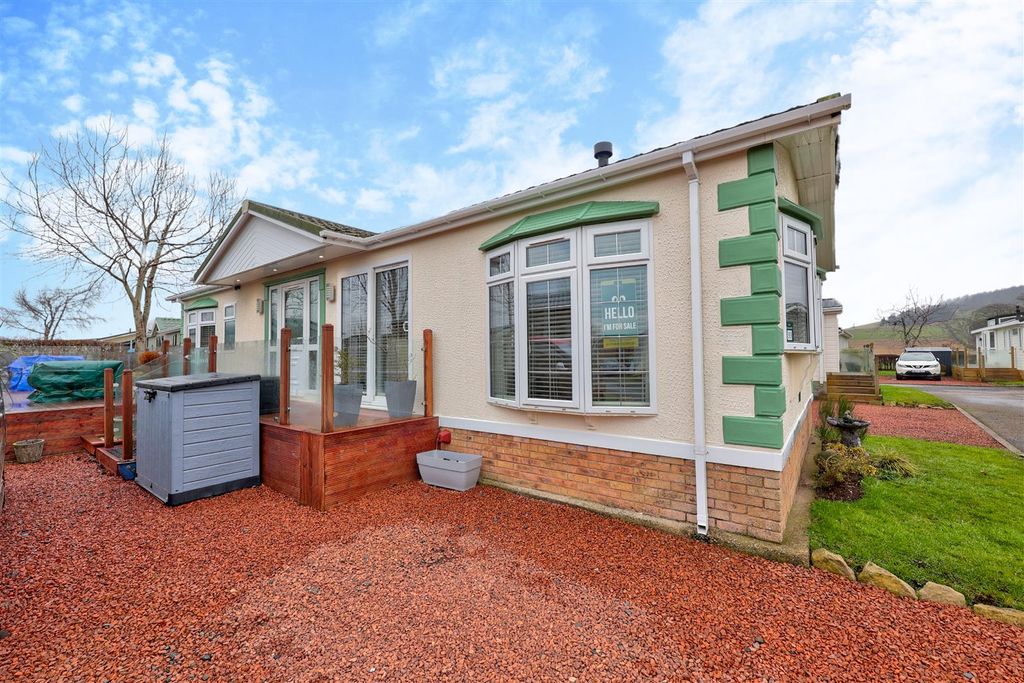 Property photo 1 of 16 Front