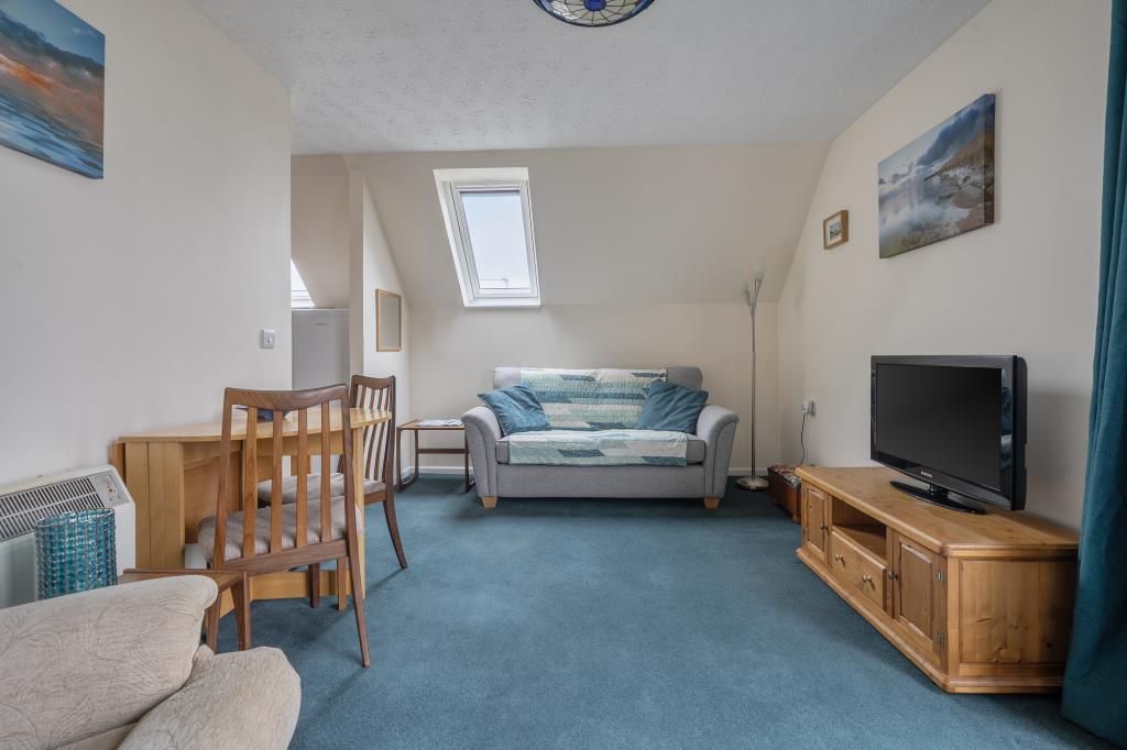 Property photo 3 of 20 Living Room