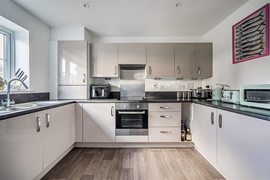 Property photo 2 of 25 1381888-3-691B3858E5Ef7.Jpg