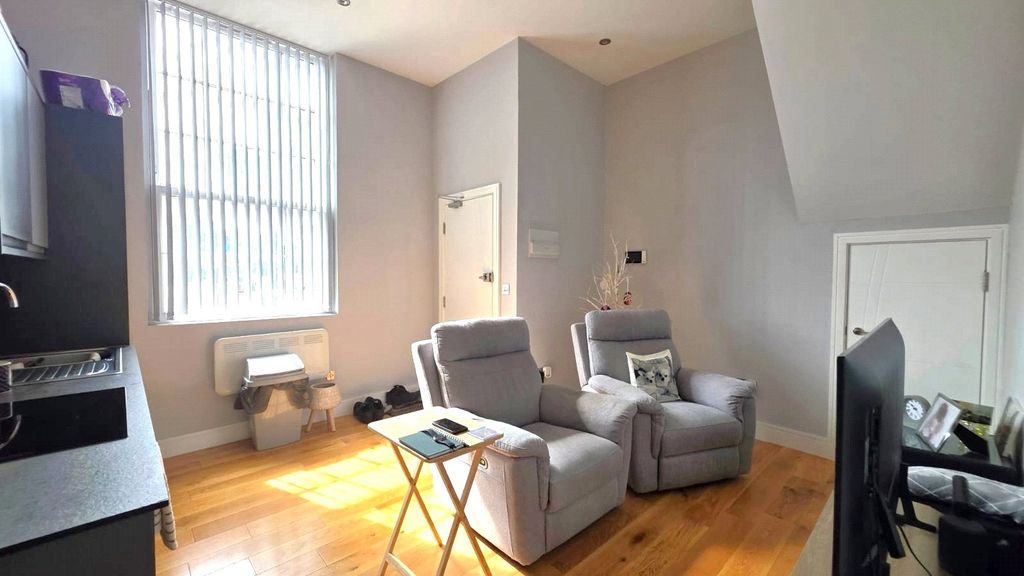 Property photo 3 of 16 Picture No. 16