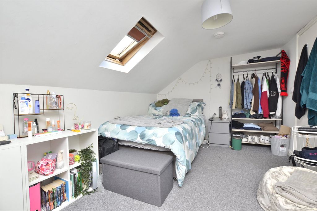 Property photo 3 of 7 Bedroom