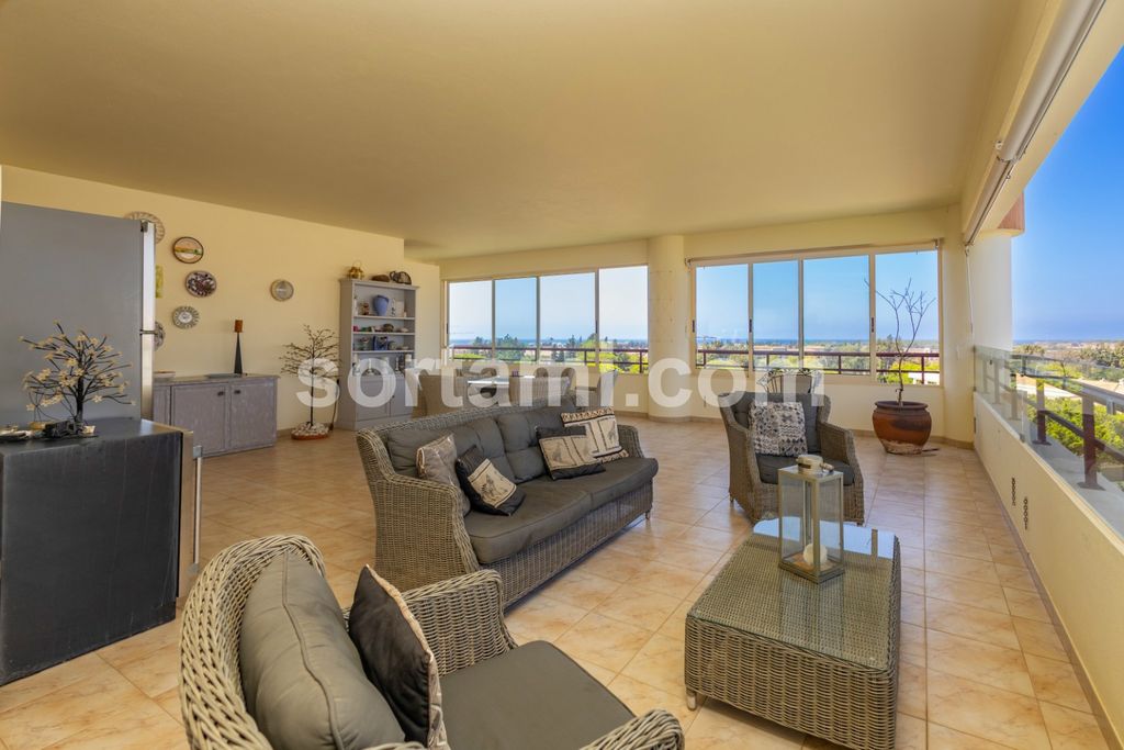 Property photo 3 of 30