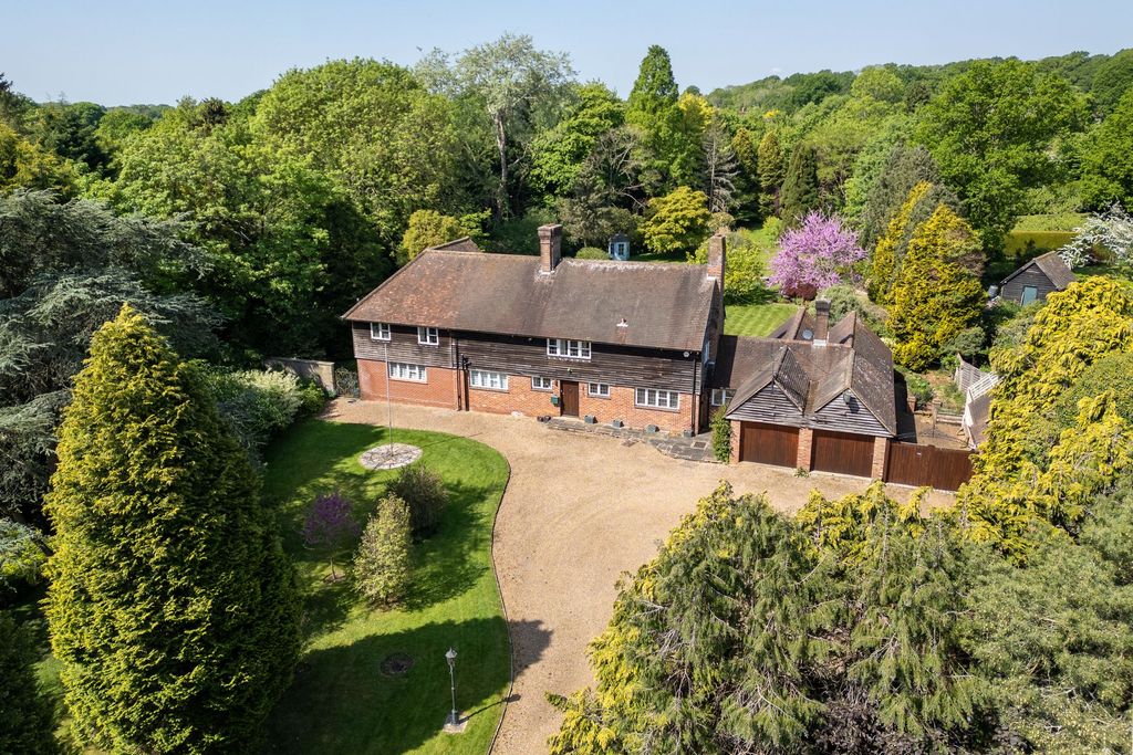 Property photo 1 of 32