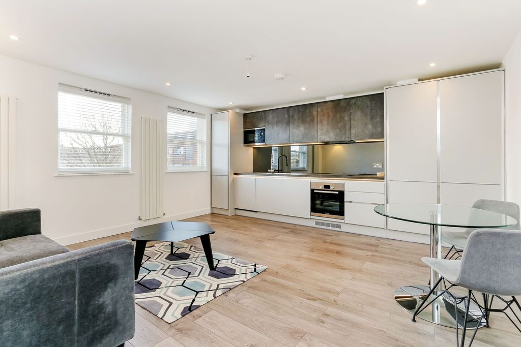 Property photo 1 of 6 Open-Plan Kitchen/Lounge