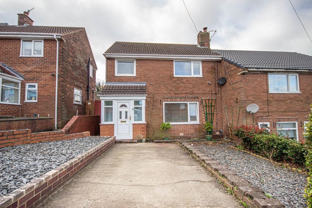 Property photo 2 of 17 2