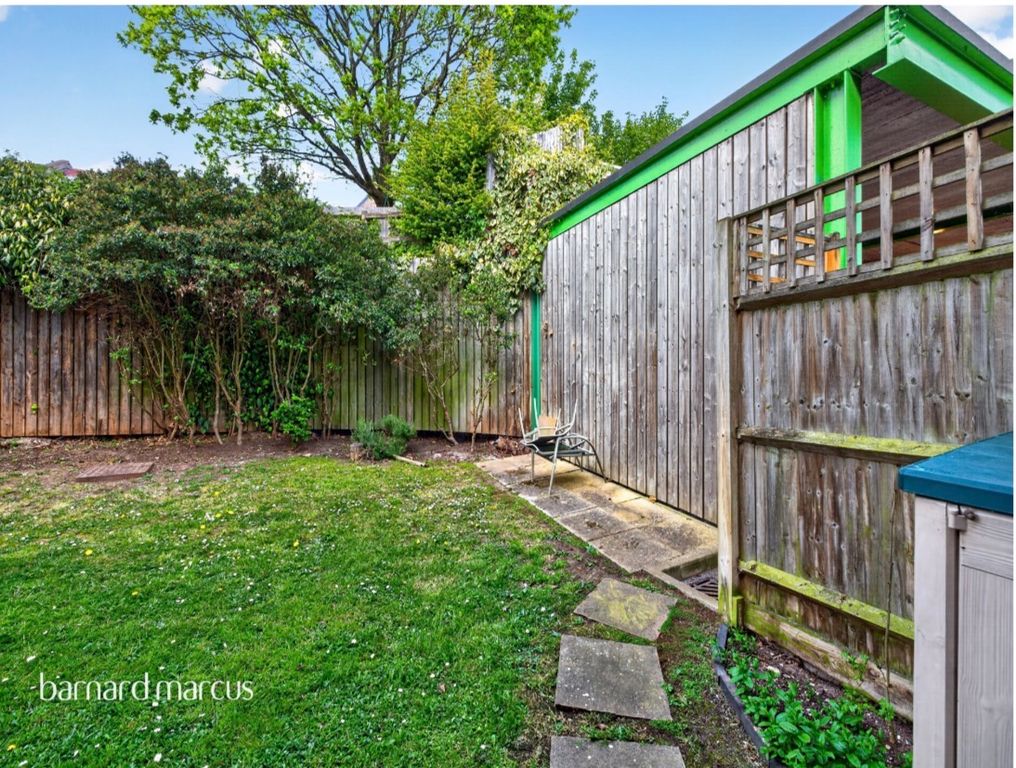 Property photo 3 of 11 Patio