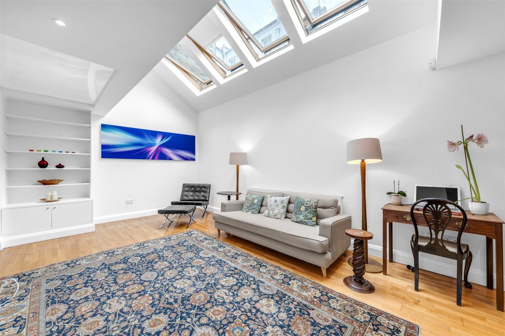 Property photo 1 of 19 Picture No. 06