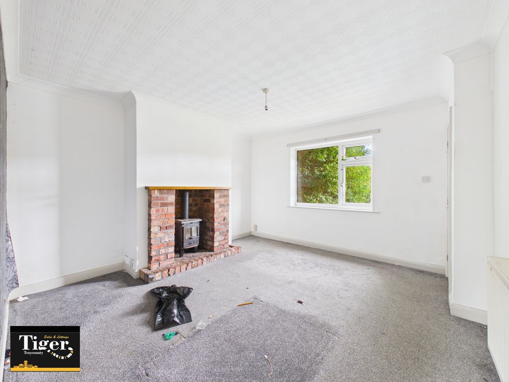 Property photo 3 of 14 Cam03440G0-Pr0709-Still013