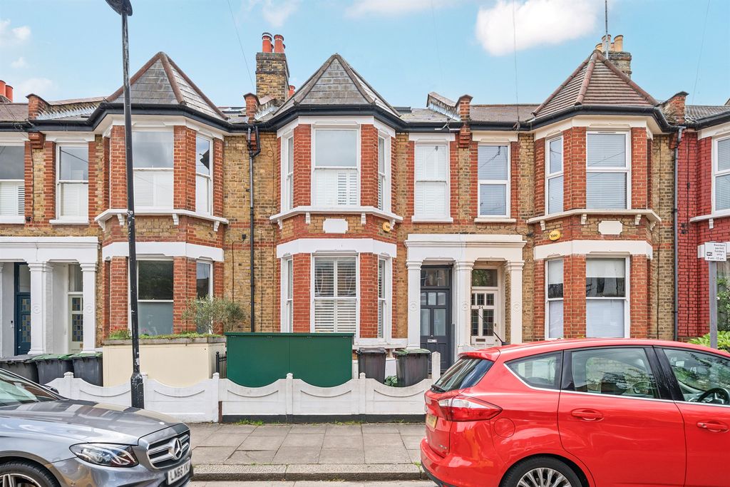 Property photo 1 of 12