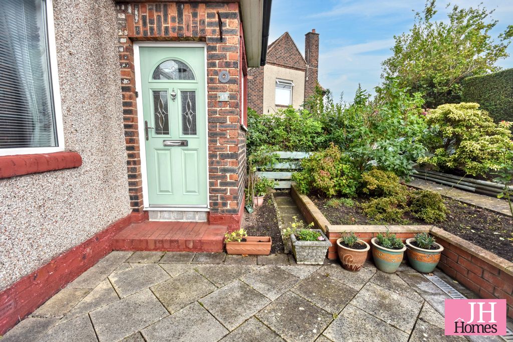 Property photo 2 of 14