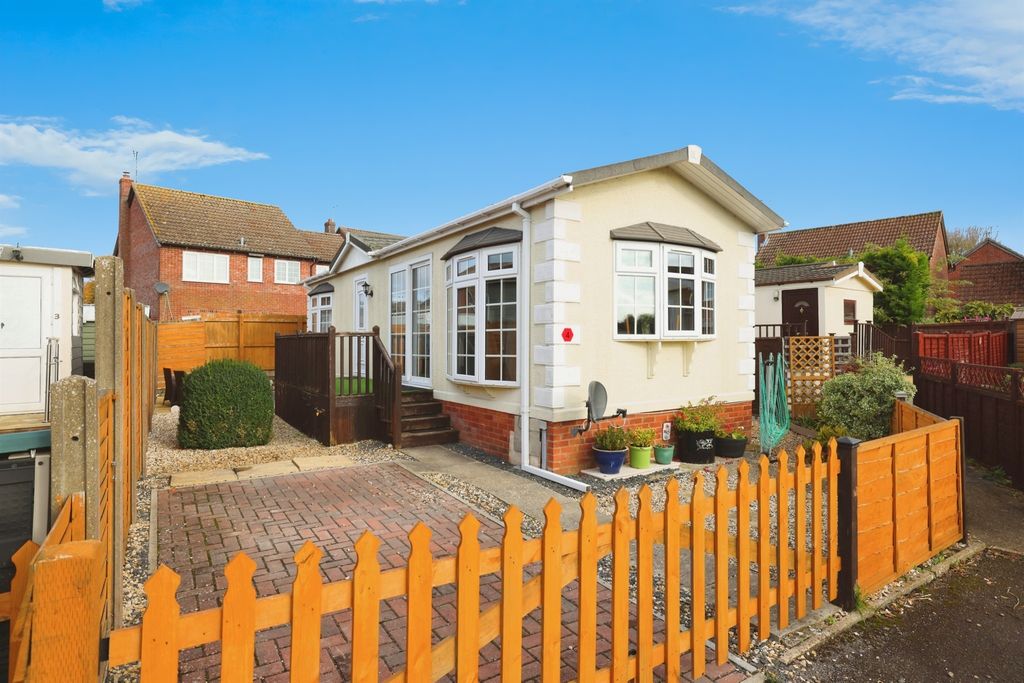 Property photo 2 of 14