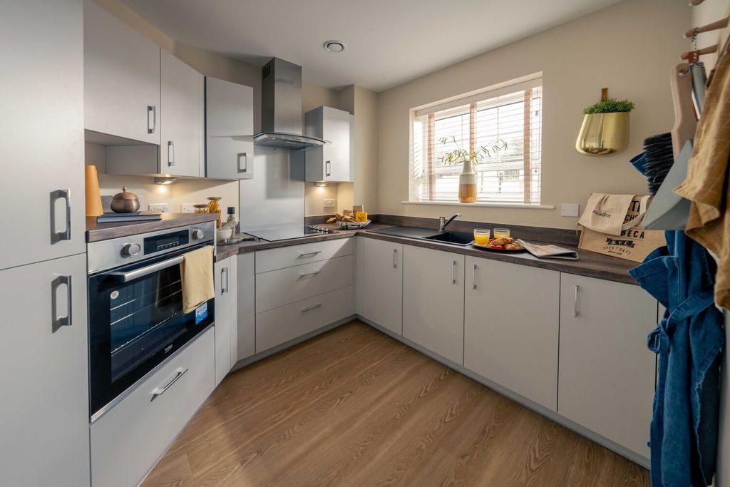 Property photo 3 of 10 Show Home Kitchen