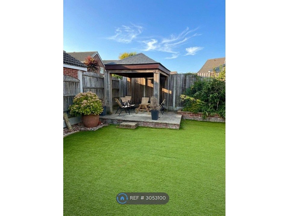 Property photo 3 of 17