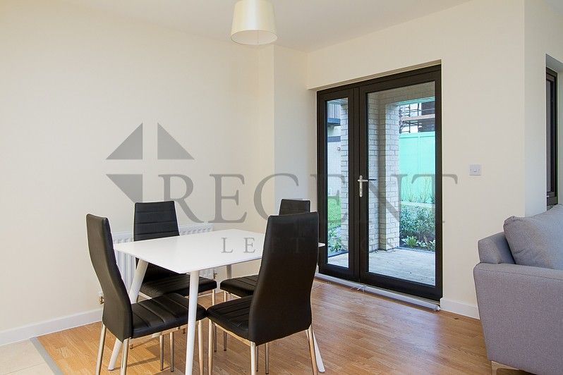 Property photo 3 of 10 Dining Area