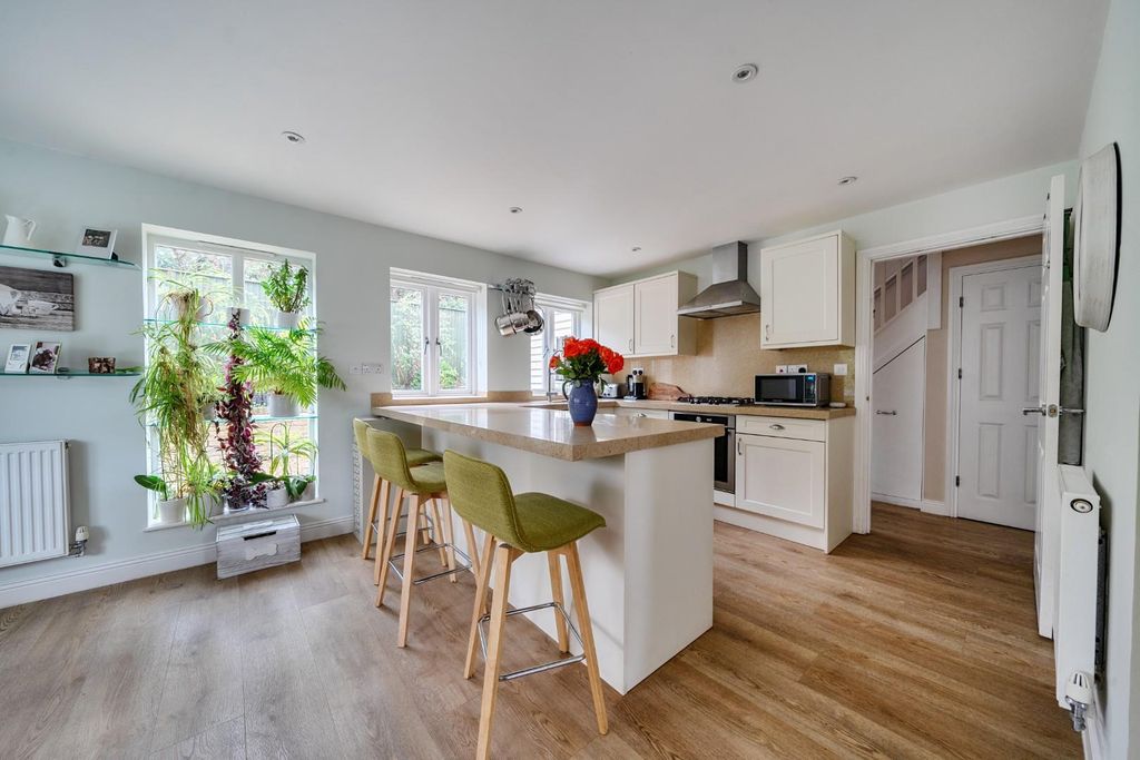 Property photo 3 of 17 1388923-3-69429F9B23B1F.Jpg