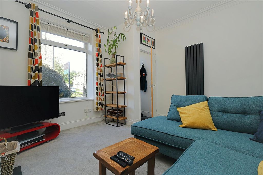 Property photo 2 of 16 Living Room