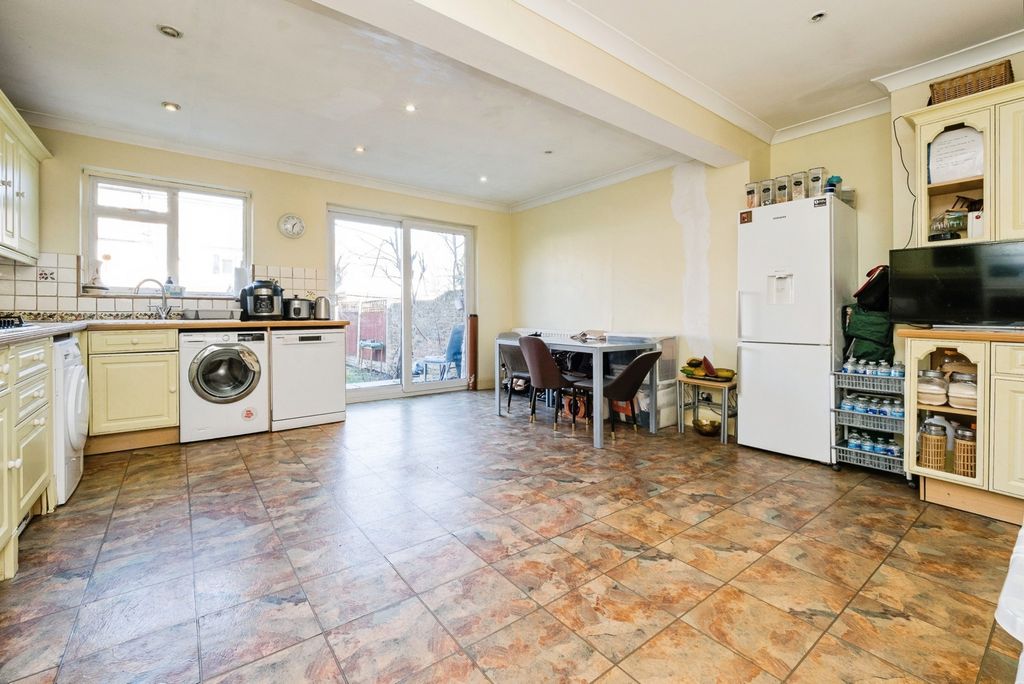 Property photo 2 of 18 Pbox-Img.Jpg