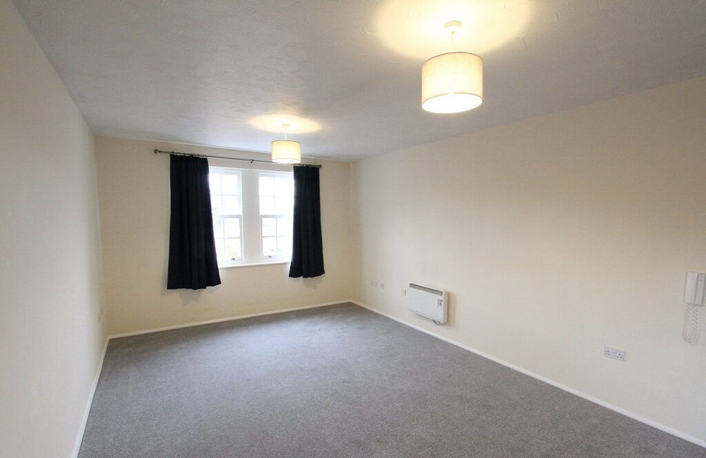 Property photo 3 of 7