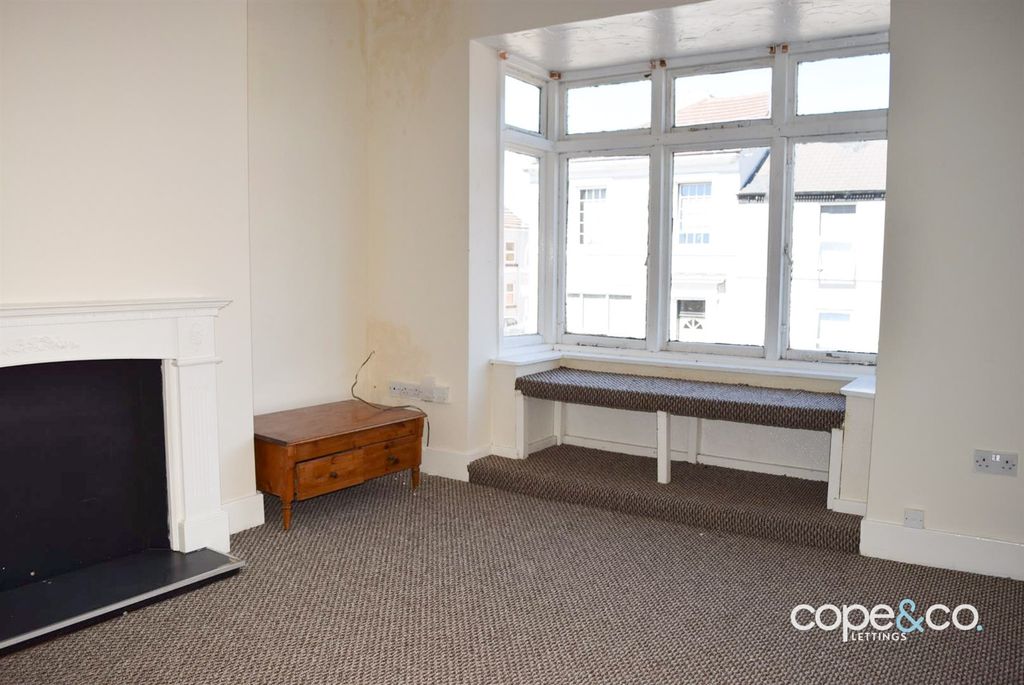 Property photo 1 of 7 1237430