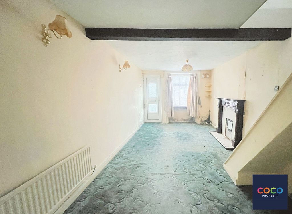 Property photo 2 of 15 Sitting Room