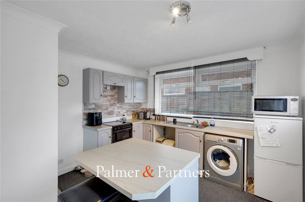 Property photo 2 of 17 Picture No. 03