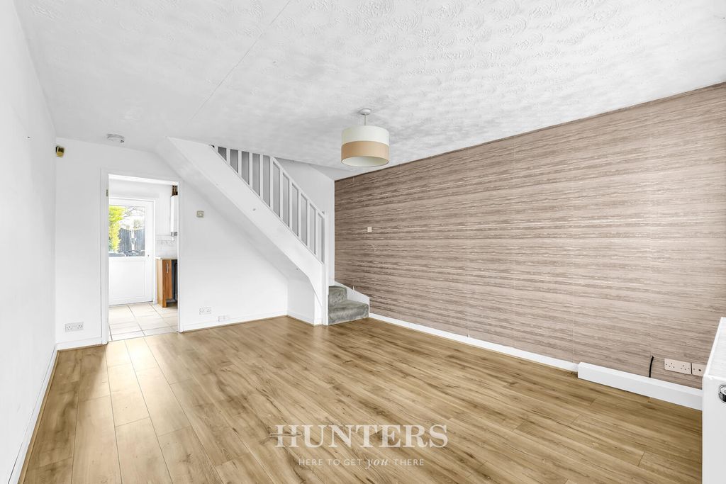 Property photo 3 of 17 Living Room