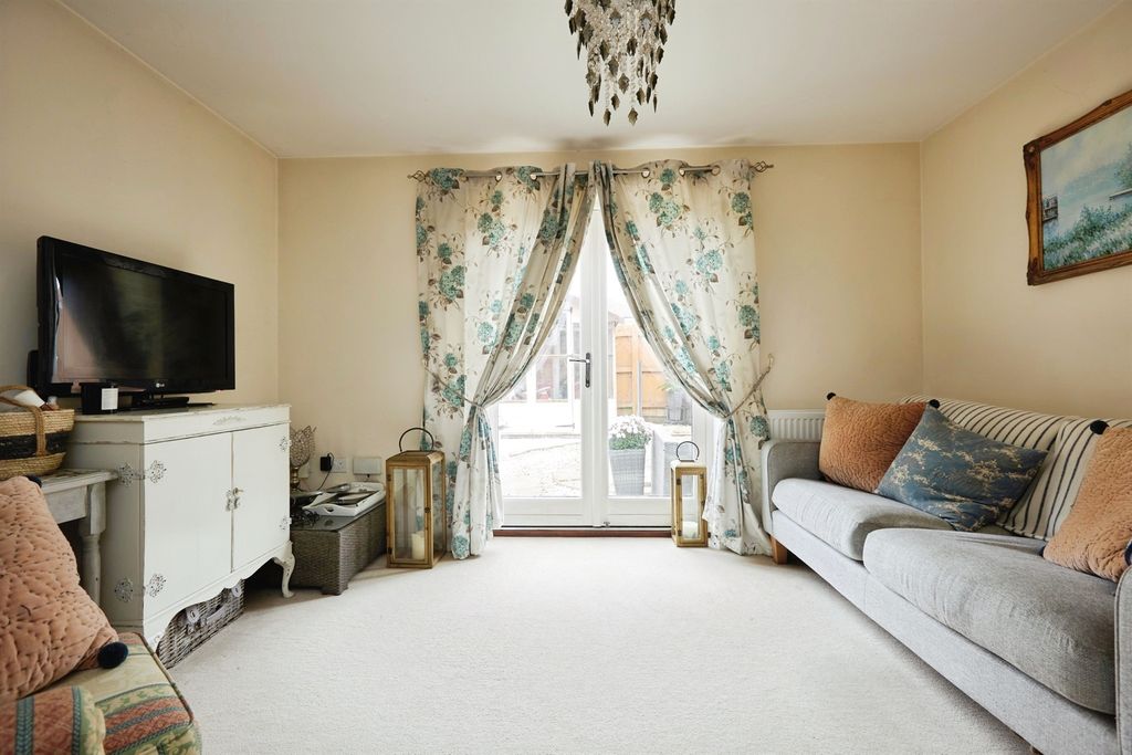 Property photo 3 of 16