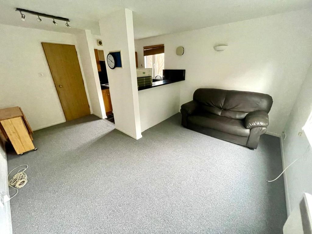 Property photo 3 of 6 Pavilion Way.Jpg 2.Jpg3.Jpg