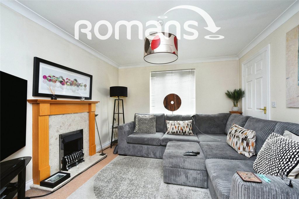 Property photo 2 of 8 2