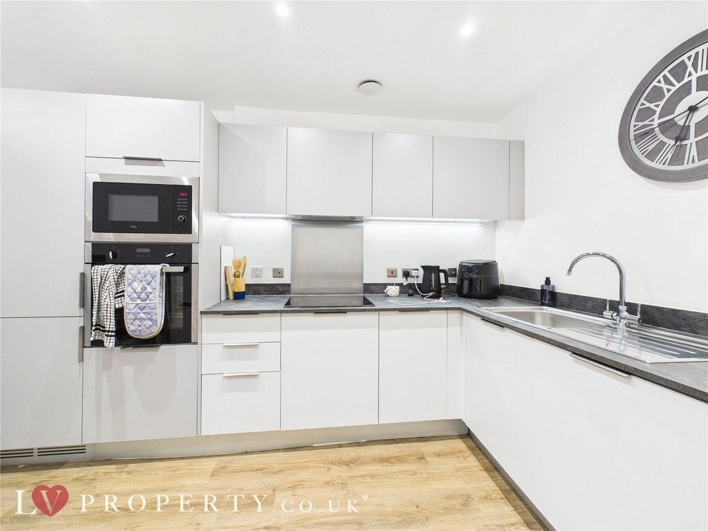 Property photo 3 of 5 Picture No. 04