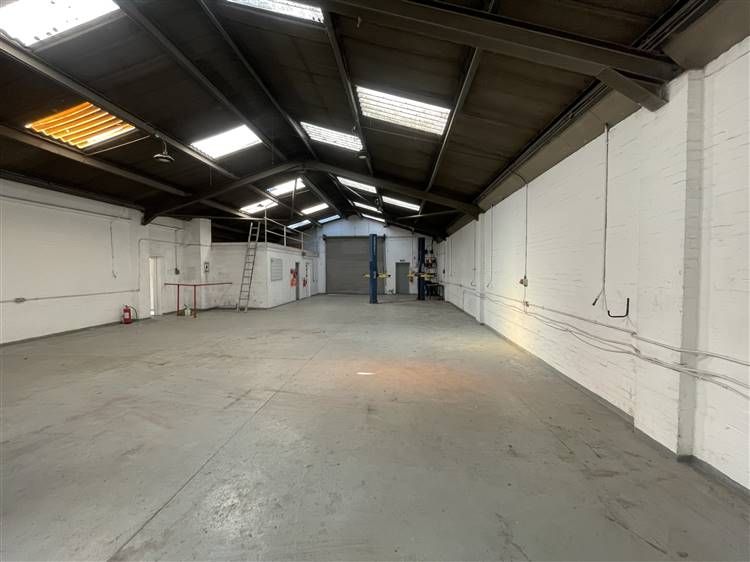 Property photo 2 of 6