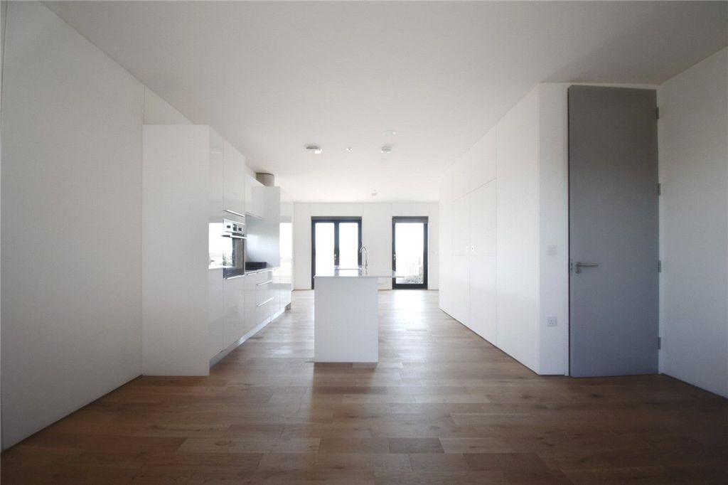 Property photo 3 of 18 Picture No. 24