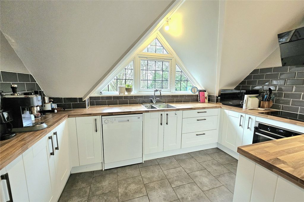 Property photo 3 of 14 Picture No. 09