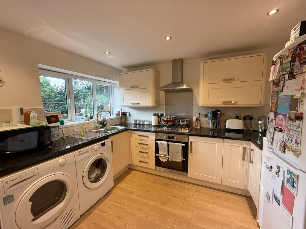 Property photo 2 of 10 Picture No. 06