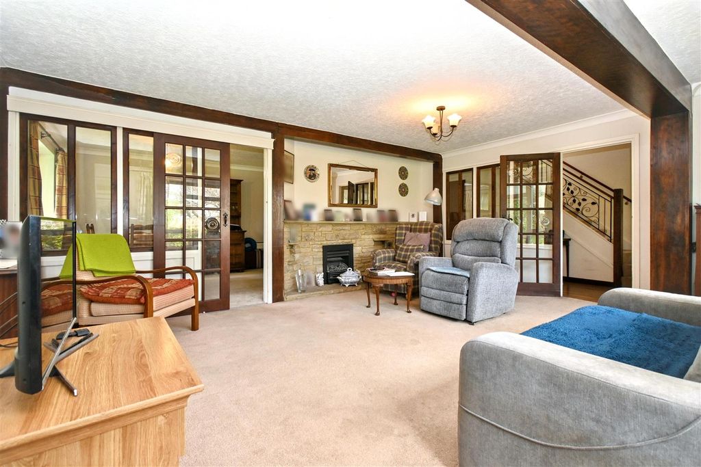 Property photo 2 of 33 Dsc_0420_Blurred.Jpg