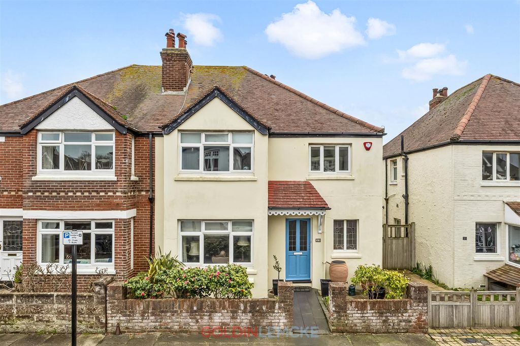 Property photo 1 of 16 Exterior