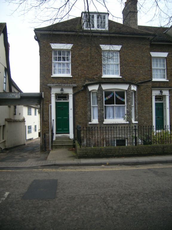 Property photo 1 of 3
