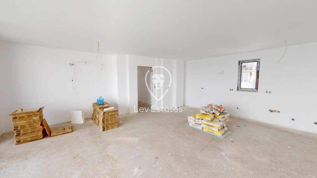 Property photo 3 of 19