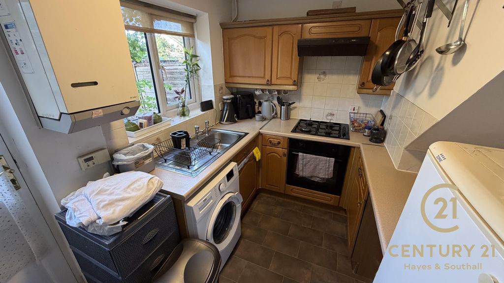 Property photo 2 of 5