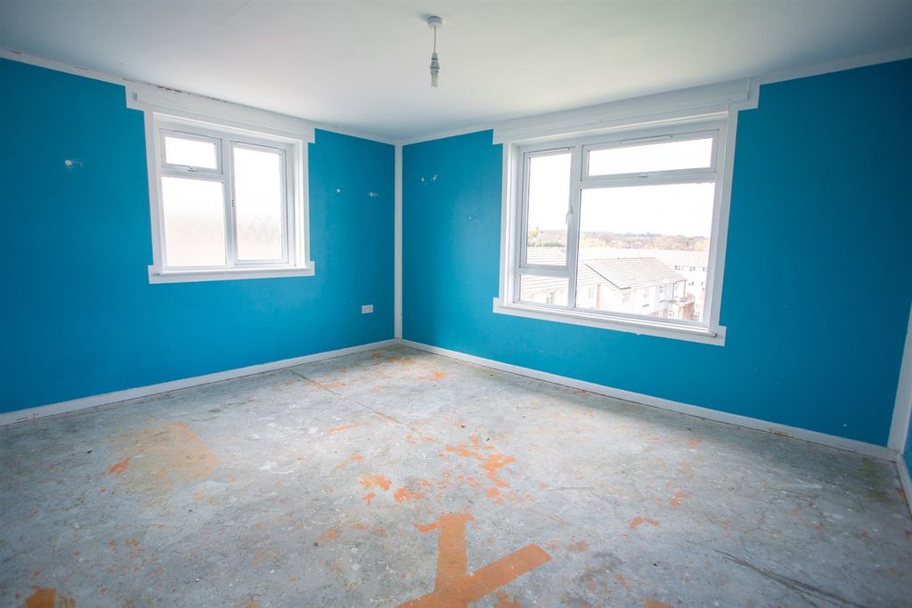 Property photo 3 of 15 Derb8382.Jpg