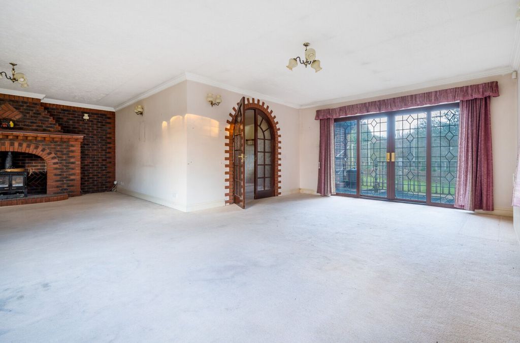 Property photo 3 of 15