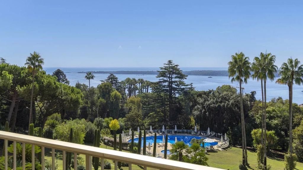 Property photo 1 of 13 Sole Agent: A Must-See!