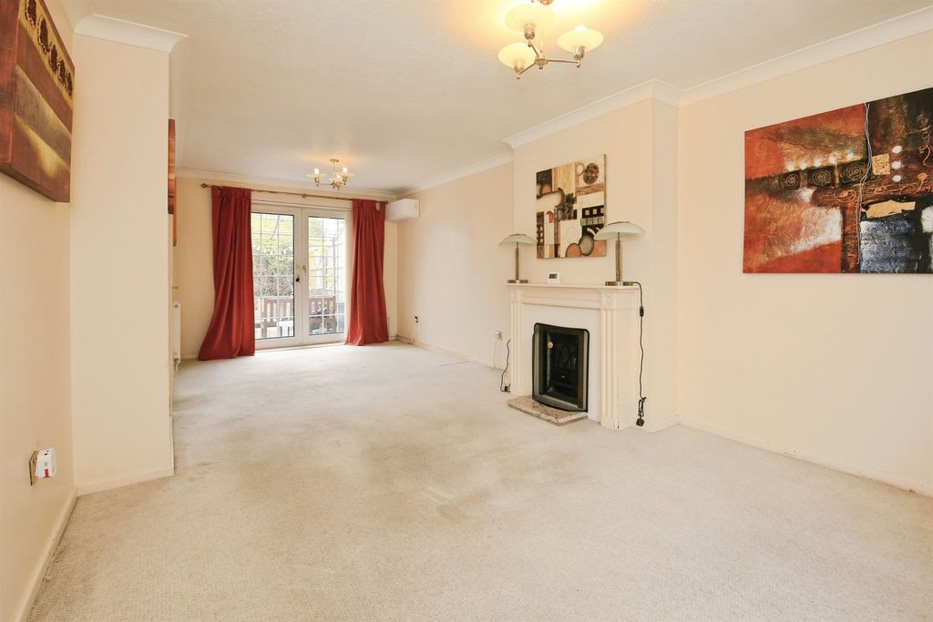 Property photo 3 of 16