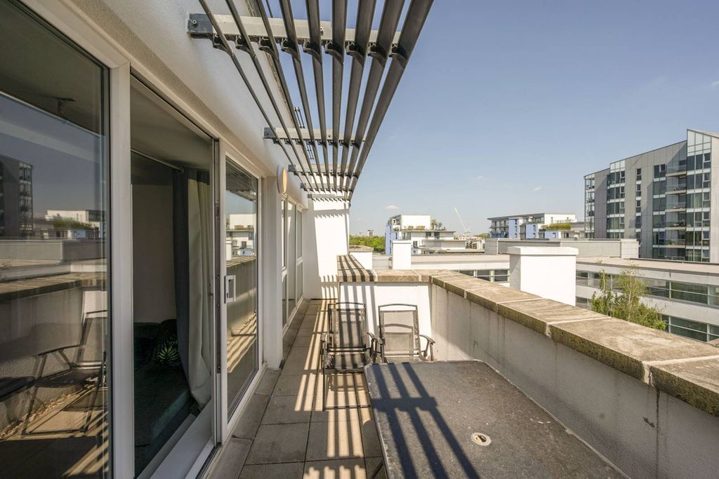 Property photo 1 of 22