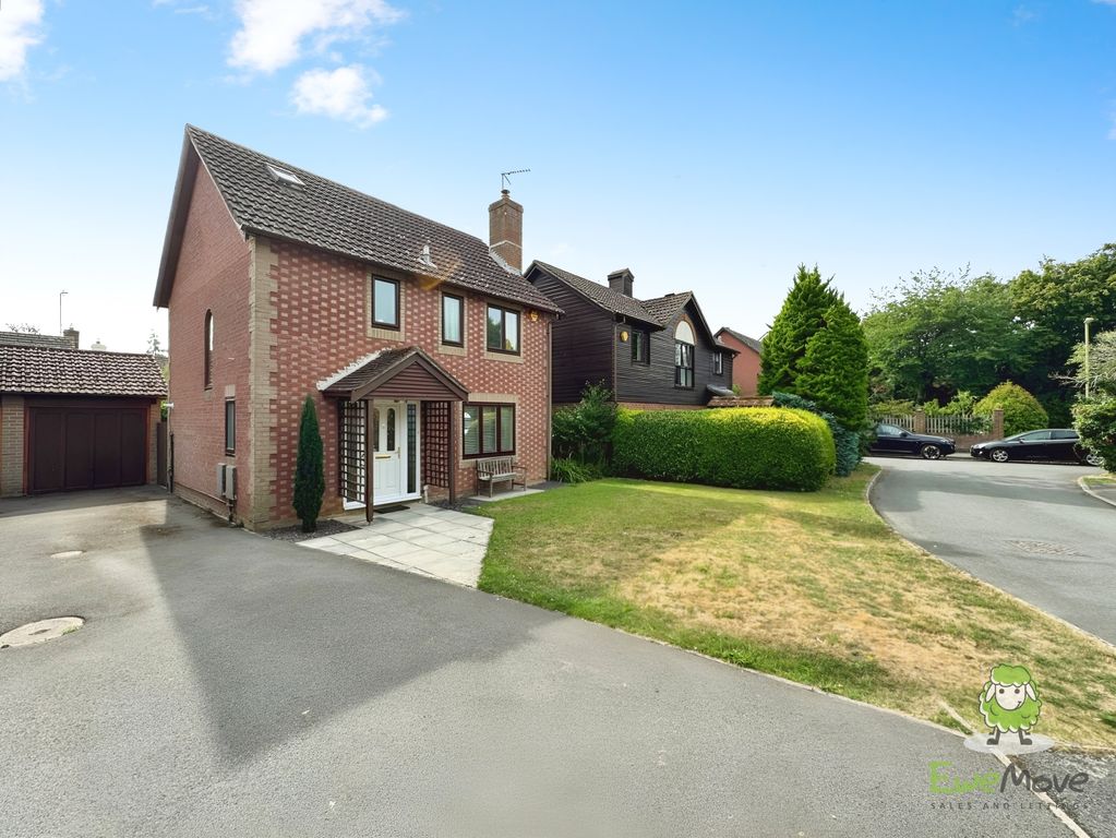 Property photo 1 of 26 Ewemove Basingstoke Olivers Close