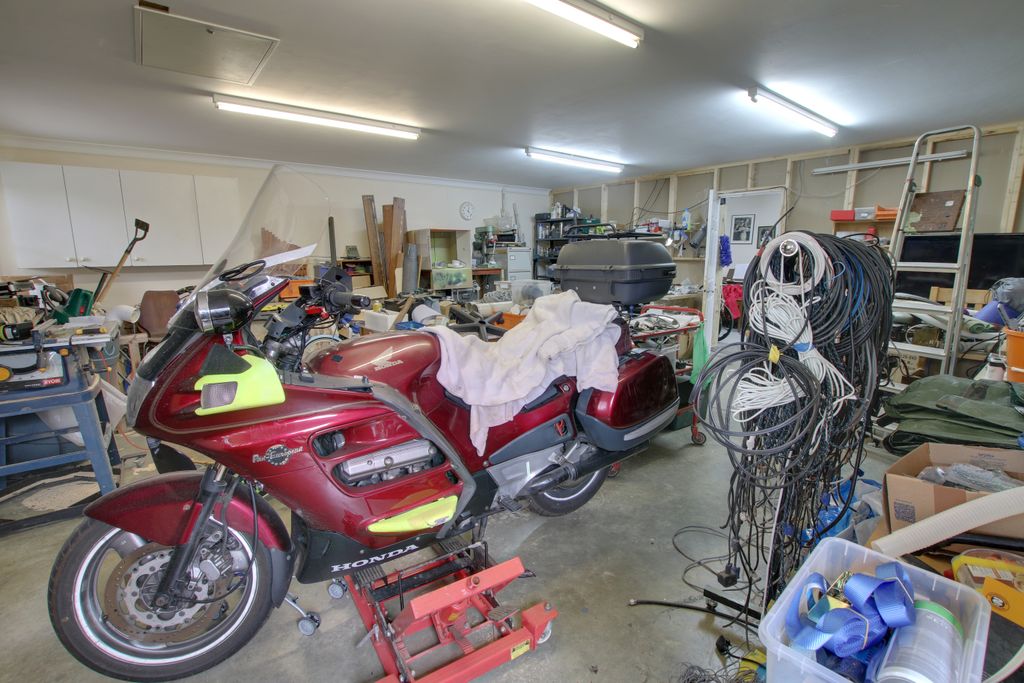 Property photo 3 of 30