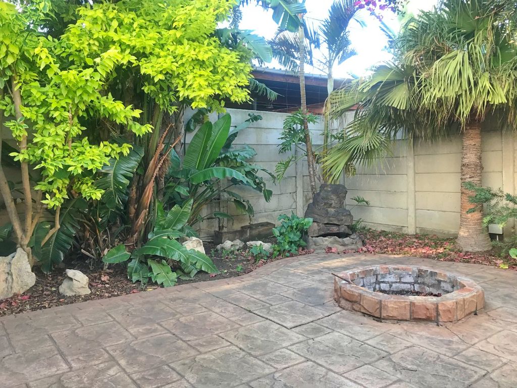 Property photo 3 of 28